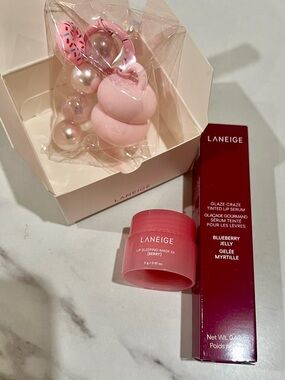 Laneige Berry lip mask mini and Blueberry Jelly Lip Glaze serum set
